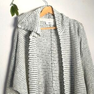 Bacio Large Beach Hooded Sweater Soft Pockets Size Large 🏖️